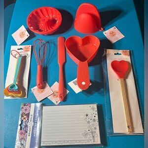 NEW! 8 pc Love Cooking Utensils & More Bundle